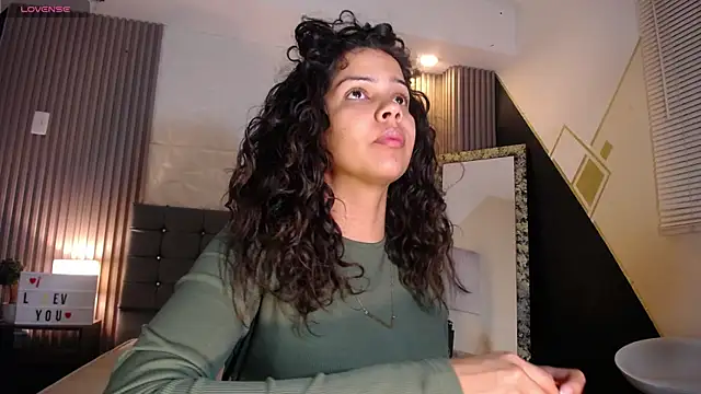 ximena diaz online show from December 13, 7:43 pm