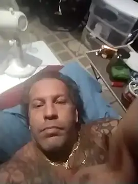 Snapshot of trucker1979 chatting on October 5, 12:36 pm trucker1979 online show from October 5, 12:36 pm