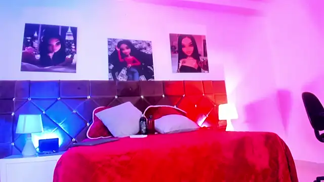 Snapshot of Ariana_lopezz chatting on February 4, 12:22 pm Ariana lopezz online show from February 4, 12:22 pm