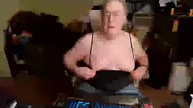 Toastir online show from February 6, 1:49 am