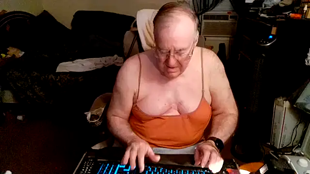 Toastir online show from October 3, 3:09 pm