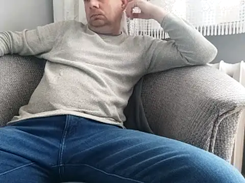 grzes19763 online show from April 1, 7:42 am