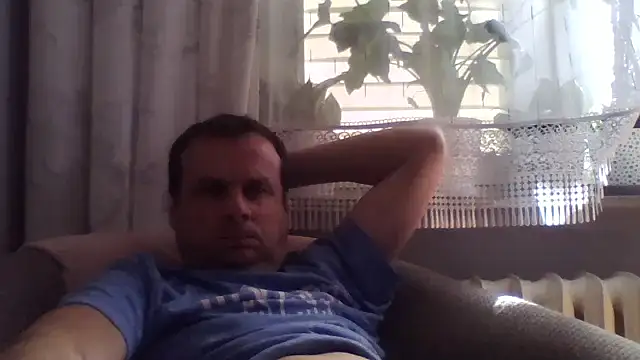 grzes19763 online show from April 16, 12:17 pm