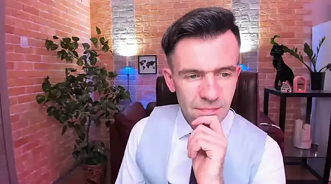 SteveTiger online show from February 3, 2:13 pm