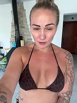 Snapshot of NastyMilf_ chatting on September 21, 10:50 am NastyMilf online show from September 21, 10:50 am