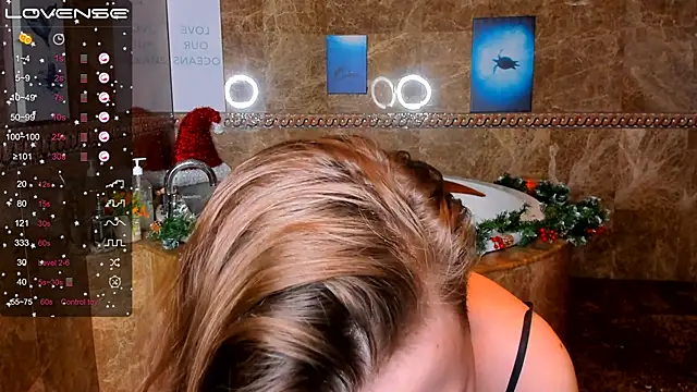 Snapshot of MelindaTin chatting on January 4, 10:38 am MelindaTin online show from January 4, 10:38 am