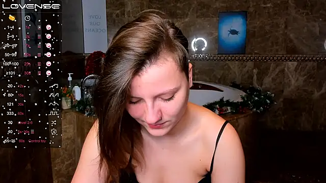 Snapshot of MelindaTin chatting on January 15, 1:02 am MelindaTin online show from January 15, 1:02 am