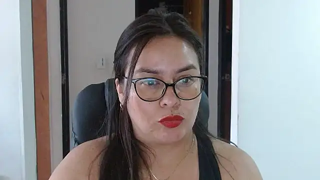 Snapshot of Ixchel_Anaid chatting on November 30, 3:27 pm Ixchel Anaid online show from November 30, 3:27 pm