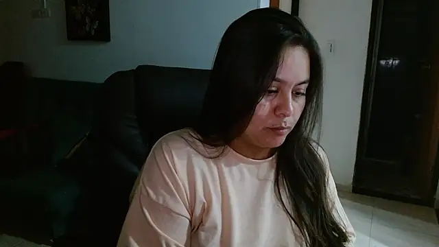 Snapshot of Ixchel_Anaid chatting on December 14, 1:11 am Ixchel Anaid online show from December 14, 1:11 am