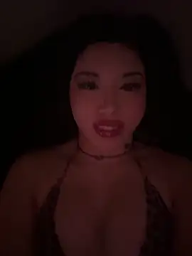 Snapshot of Amanita_Bloom chatting on January 5, 5:41 am Amanita Bloom online show from January 5, 5:41 am