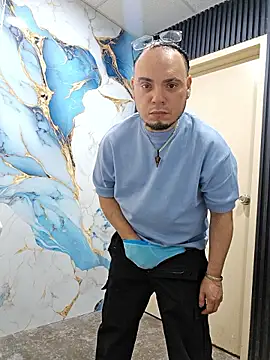 latinoflpr online show from April 2, 8:17 pm