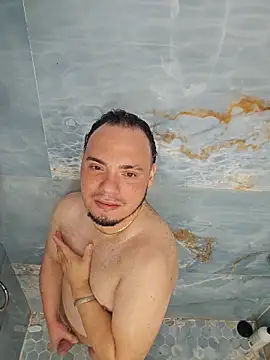 latinoflpr online show from April 16, 1:50 am