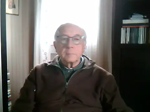 Snapshot of johnjohn622662 chatting on September 20, 9:43 am johnjohn622662 online show from September 20, 9:43 am