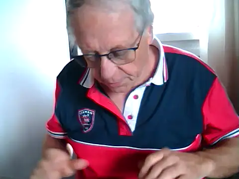 Snapshot of johnjohn622662 chatting on September 23, 12:30 pm johnjohn622662 online show from September 23, 12:30 pm