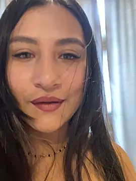 Snapshot of Rubyross21 chatting on January 6, 6:31 pm Rubyross21 online show from January 6, 6:31 pm