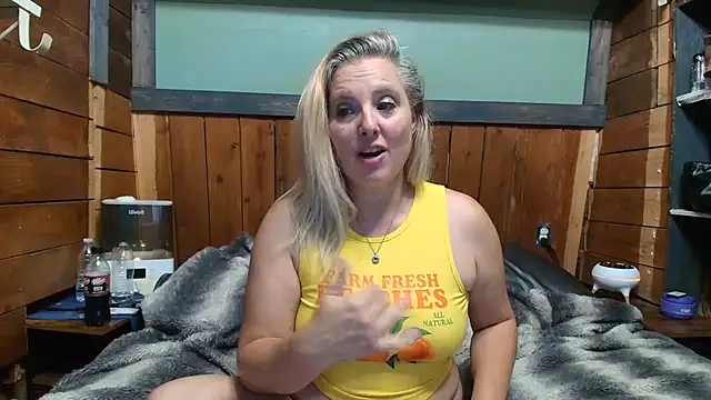 lisaxlovexxx online show from May 27, 1:57 am