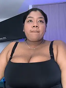 paola091 online show from May 13, 9:33 pm