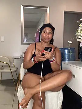 CurvyDesire1 online show from December 15, 4:22 pm