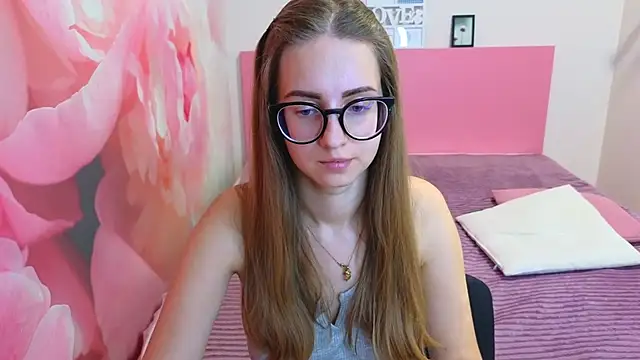 Snapshot of AliceAdams chatting on January 23, 11:15 am AliceAdams online show from January 23, 11:15 am