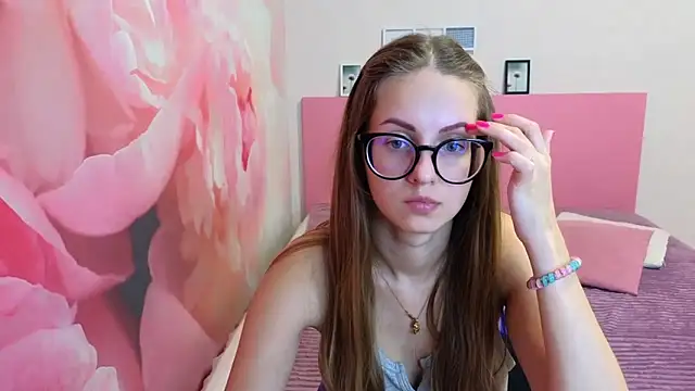 Snapshot of AliceAdams chatting on January 27, 11:32 am AliceAdams online show from January 27, 11:32 am