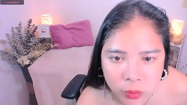 Snapshot of AmazingDREAMGirl chatting on October 26, 10:25 pm AmazingDREAMGirl online show from October 26, 10:25 pm