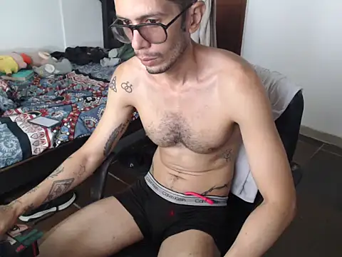 alisterxxx online show from March 6, 2:46 pm