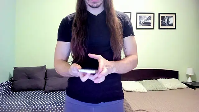 Marrymepls online show from April 8, 3:23 pm