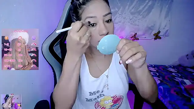 ninatiny online show from January 8, 11:56 am