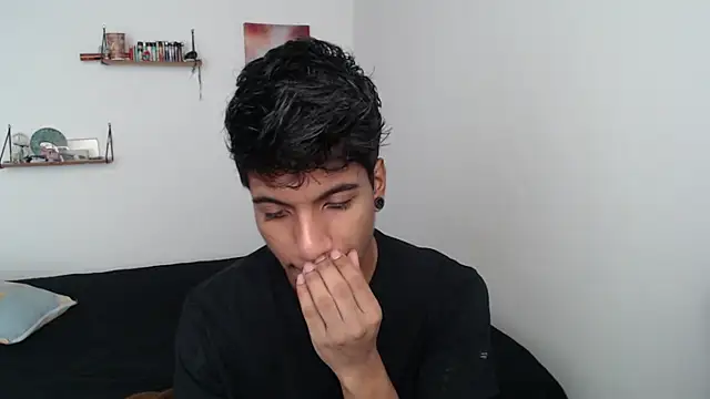 Snapshot of stevenosori chatting on February 18, 3:54 pm stevenosori online show from February 18, 3:54 pm