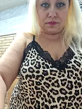 Snapshot of SabinaSweety chatting on December 5, 3:39 pm SabinaSweety online show from December 5, 3:39 pm