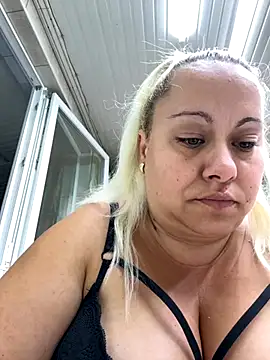 Snapshot of SabinaSweety chatting on September 11, 5:40 am SabinaSweety online show from September 11, 5:40 am