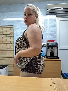 Snapshot of SabinaSweety chatting on September 19, 5:46 pm SabinaSweety online show from September 19, 5:46 pm