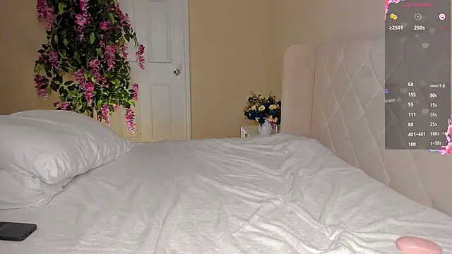 Snapshot of BabyEllen chatting on March 1, 2:26 am BabyEllen online show from March 1, 2:26 am