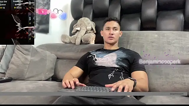 BenjaminCooperk online show from November 15, 7:05 am