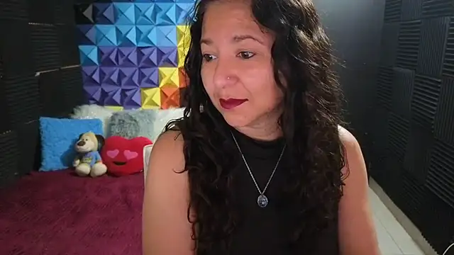 katifoxx online show from October 7, 3:31 pm