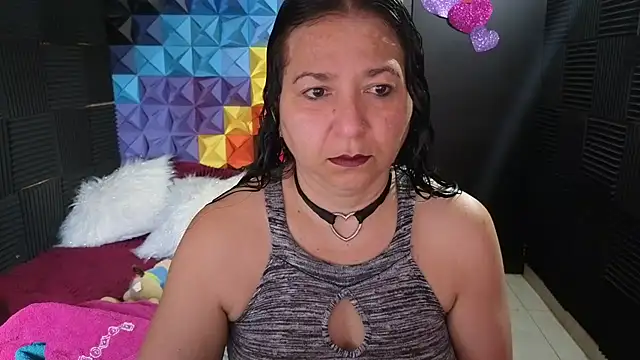 katifoxx online show from March 15, 5:52 pm