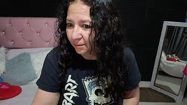 Snapshot of katifoxx chatting on June 8, 3:07 am katifoxx online show from June 8, 3:07 am