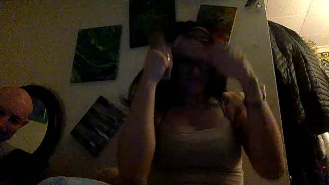 Snapshot of BLOSSOM_GIRL chatting on January 18, 11:32 am BLOSSOM GIRL online show from January 18, 11:32 am