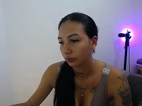 Snapshot of Allyson_Smith chatting on January 30, 11:45 pm Allyson Smith online show from January 30, 11:45 pm