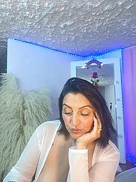 Snapshot of zullyxhot chatting on November 20, 9:47 pm zullyxhot online show from November 20, 9:47 pm