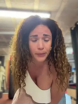 Clara-xoxo online show from March 15, 3:07 pm