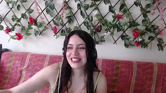 Snapshot of Jack_Emily1 chatting on September 10, 5:24 pm Jack Emily1 online show from September 10, 5:24 pm