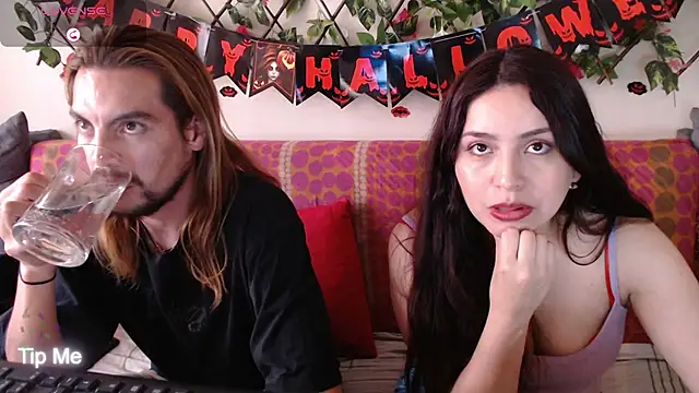 Snapshot of Jack_Emily1 chatting on October 19, 9:04 pm Jack Emily1 online show from October 19, 9:04 pm