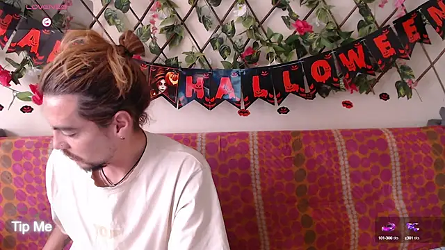 Snapshot of Jack_Emily1 chatting on October 20, 5:13 pm Jack Emily1 online show from October 20, 5:13 pm