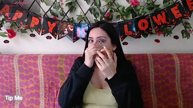 Snapshot of Jack_Emily1 chatting on October 26, 6:25 pm Jack Emily1 online show from October 26, 6:25 pm