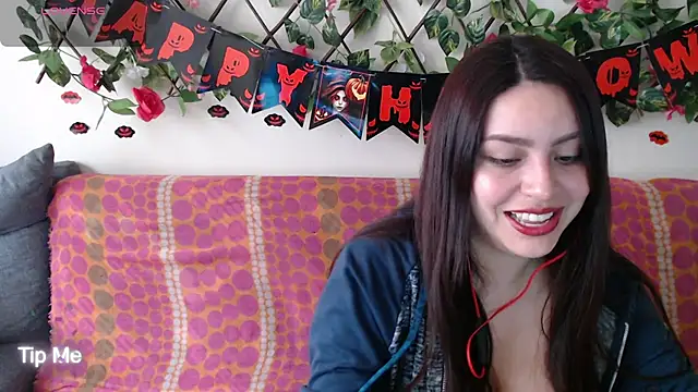 Snapshot of Jack_Emily1 chatting on October 28, 4:42 pm Jack Emily1 online show from October 28, 4:42 pm