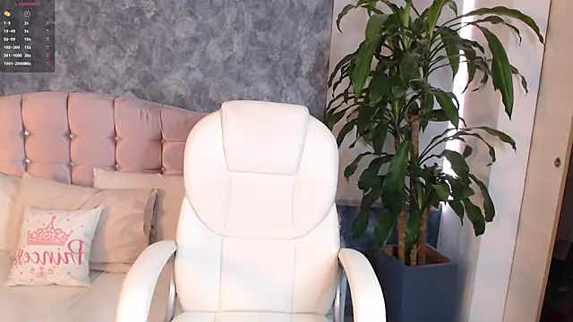 niko robin online show from March 6, 3:45 pm