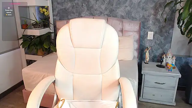 niko robin online show from April 17, 9:51 pm