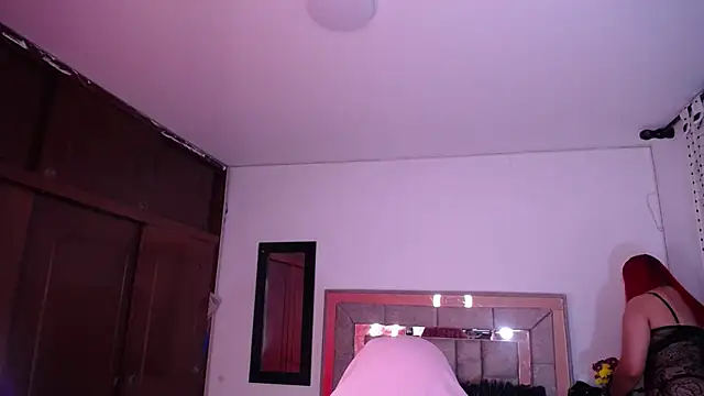 Snapshot of salomecastro_ chatting on February 5, 3:02 am salomecastro online show from February 5, 3:02 am