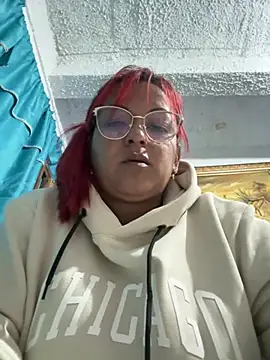 Snapshot of salomecastro_ chatting on February 12, 12:12 pm salomecastro online show from February 12, 12:12 pm